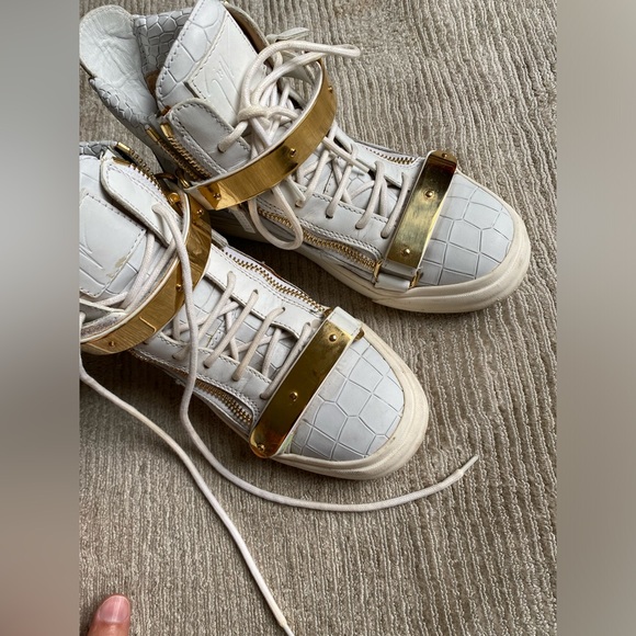 Designer shoes - Picture 10 of 10